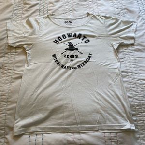 White “Hogwarts” T-Shirt, Size “Large”